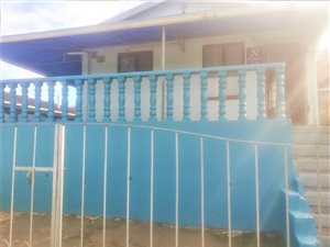 3 Bed House in Newlands West