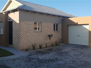 3 Bed Simplex in Pacaltsdorp