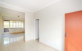 1 Bedroom Apartment in Westdene