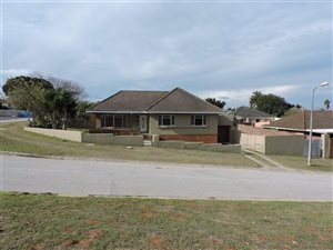 3 Bedroom House in Fernglen