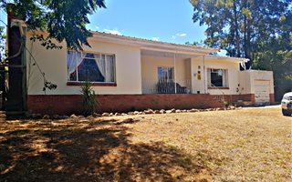 3 Bedroom House in Kingswood
