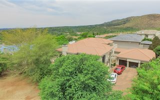 4 Bedroom House in Featherbrooke