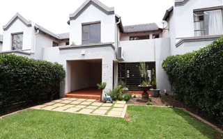 3 Bedroom Townhouse in Waverley