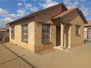 2 Bed House in Bloemspruit