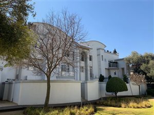 2 Bed Townhouse in Illovo