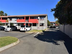 2 Bed Apartment in Rynfield