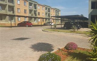 2 Bedroom Apartment in Grobler Park