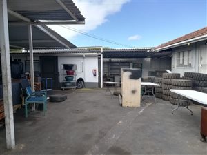 774 m² Commercial space in Bluff