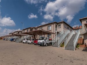 2 Bed Apartment in The Reeds