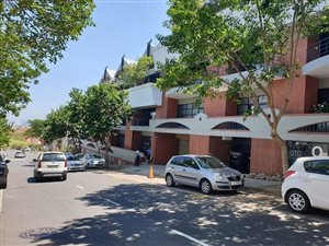117 m² Commercial space in New Town Centre