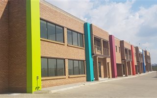 1078 m² Industrial space in Denlee