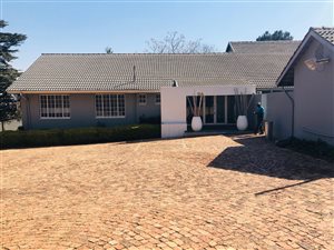 660 m² Commercial space in Bryanston