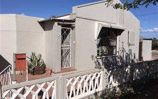 3 Bedroom House in Roux Park