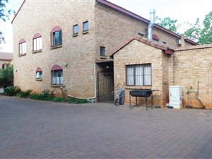 1 Bed Flat in Hennopspark