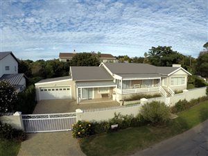 3 Bed House in Plettenberg Bay Rural