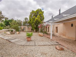 250 ha Farm with House in Tulbagh