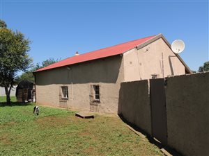 8000 m² Farm in Walkerville