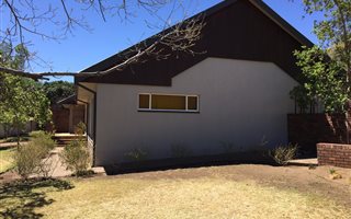 5 Bedroom House in Dan Pienaar