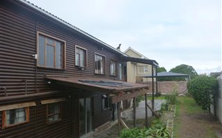 5 Bedroom House in Kleinbaai