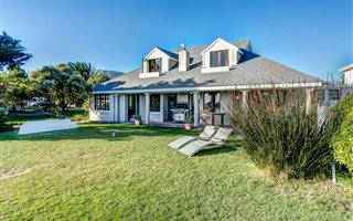 3 Bedroom House in Noordhoek