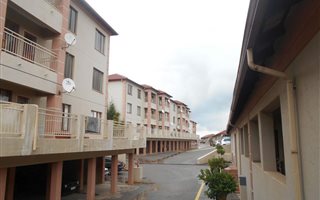 2 Bedroom Apartment in Constantia Kloof