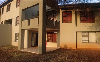 2 Bedroom Townhouse in Penina Park