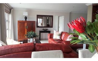 2 Bedroom Apartment in Bloubergstrand