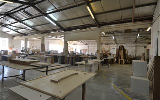 1390 m² Commercial space in Paarl