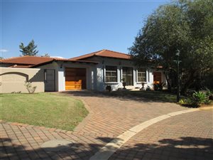 5 Bed Townhouse in Equestria