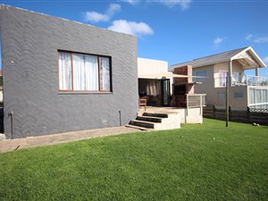 4 Bed House in Port Alfred
