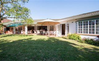 3 Bedroom Simplex in Chiltern Hills