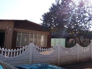 4 Bed House in Randlespark