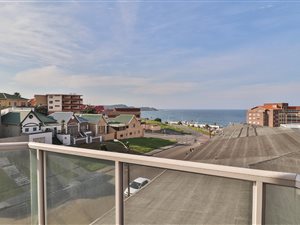 7 Bed Apartment in Quigney
