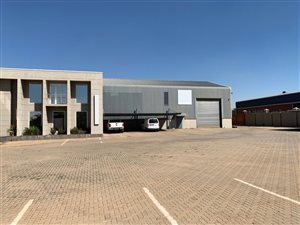 2995 m² Industrial space in Monavoni