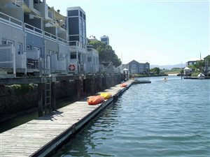 2 Bed Apartment in Thesen Islands