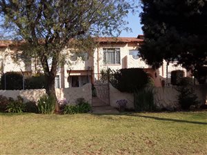 3 Bed Duplex in Ontdekkers Park