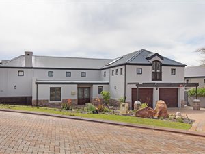5 Bed House in Atlantic Beach