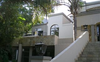 90 m² Office Space in Schoemansville