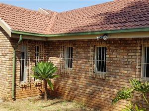 3 Bed House in Suiderberg