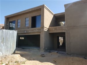 5 Bed House in Bushwillow Park Estate