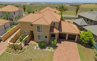 4 Bedroom House in Valleyview Estate