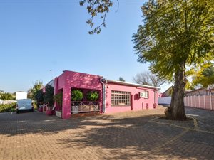 100 m² Commercial space in Florida North