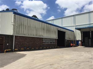 2400 m² Industrial space in Maxmead