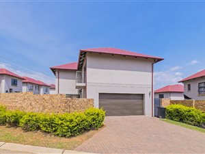 3 Bed House in Maroeladal