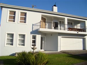 3 Bed Cluster in Paradise
