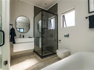 3 Bed Apartment in Waterfall Estate