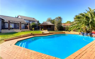 4 Bedroom House in Allens Nek