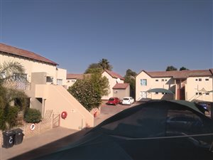 2 Bed Apartment in Bromhof