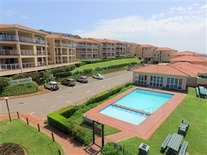 3 Bed Apartment in Illovo Beach