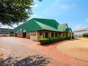 910 m² Industrial space in Gateway Industrial Park